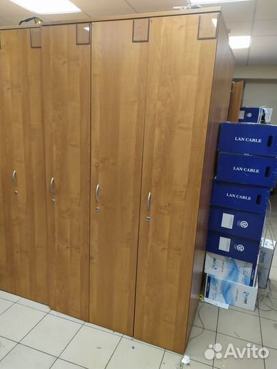 Шкаф 3-х створчатый для одежды