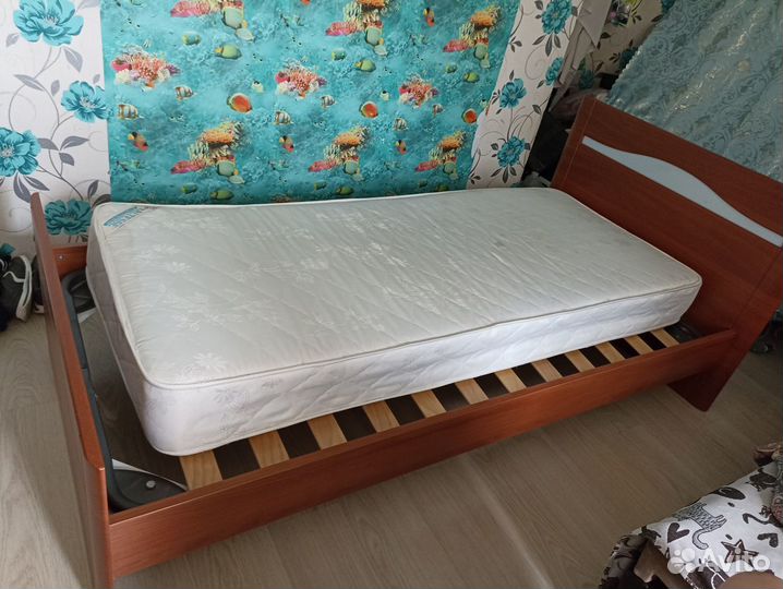 Кровать односпальная бу 100*200 см