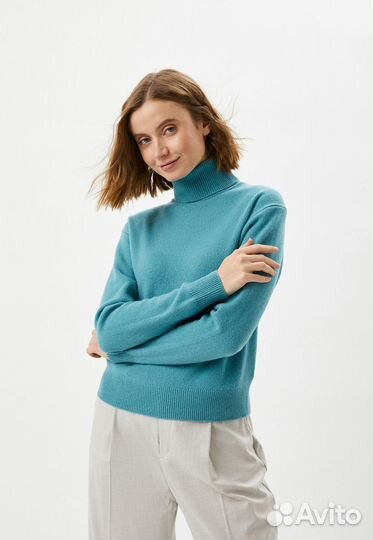 Свитер (водолазка) из овечьей шерсти uniqlo