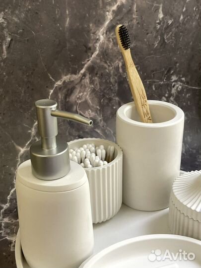 Набор для ванной: мыльница, шкатулка, стаканы