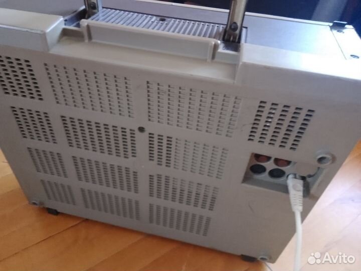 Катушечный магнитофон