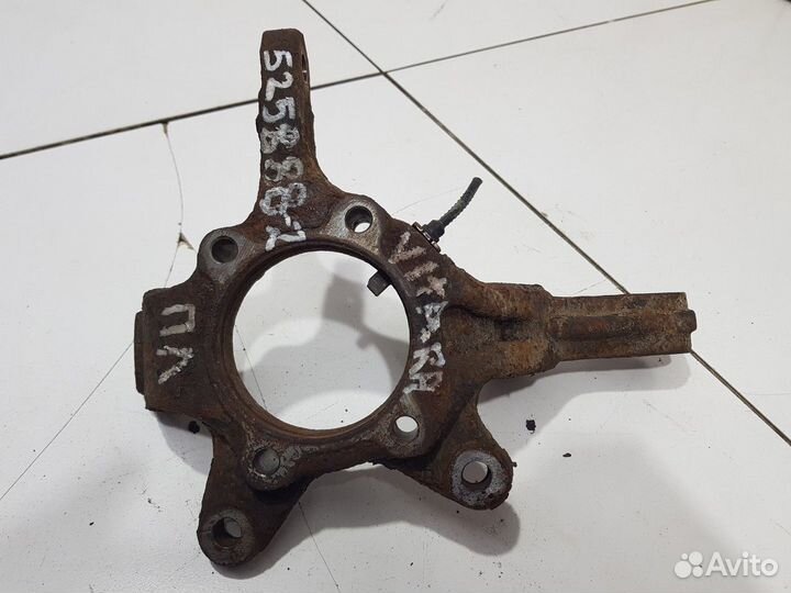 Кулак поворотный передний левый