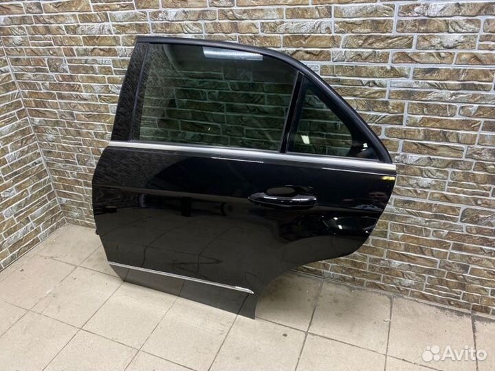 Дверь задняя левая Mercedes-Benz E-Class