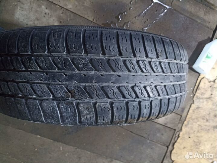 Accelera X-Grip Studdable 195/85 R15