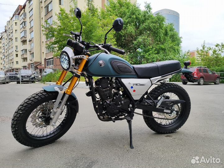 Racer 250 Triumph