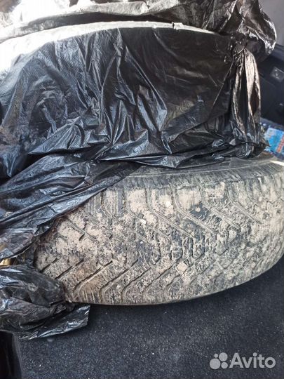 Goodyear UltraGrip 500 225/65 R17 102T