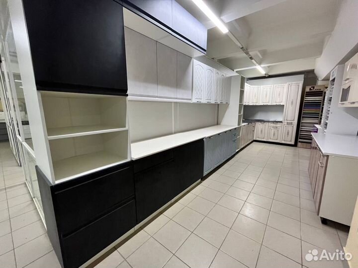 Кухонный гарнитур в наличии