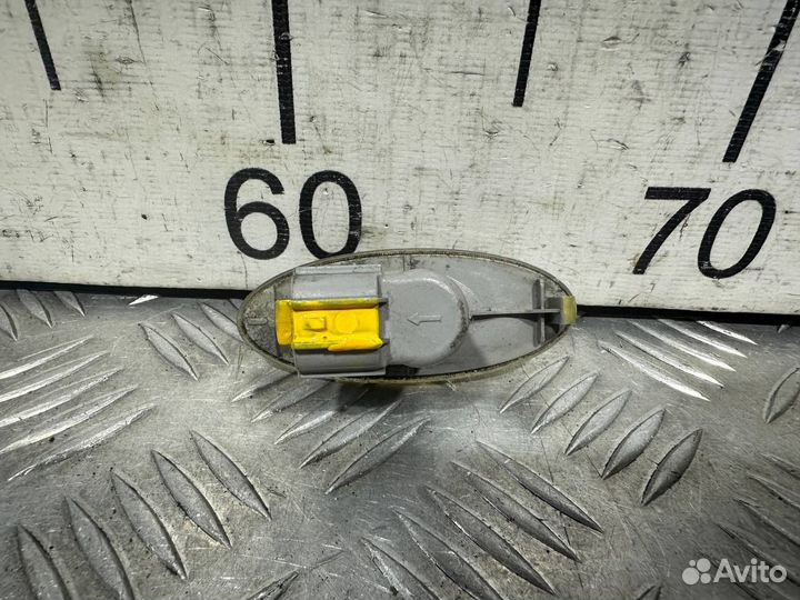 Б/У Повторитель на крыло белый#001