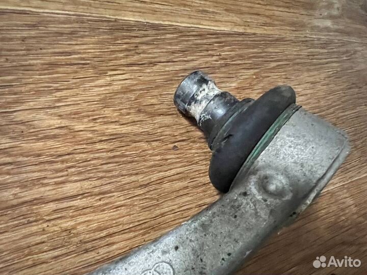 Рычаг передний правый верхний Audi A8 D4/4H 2011