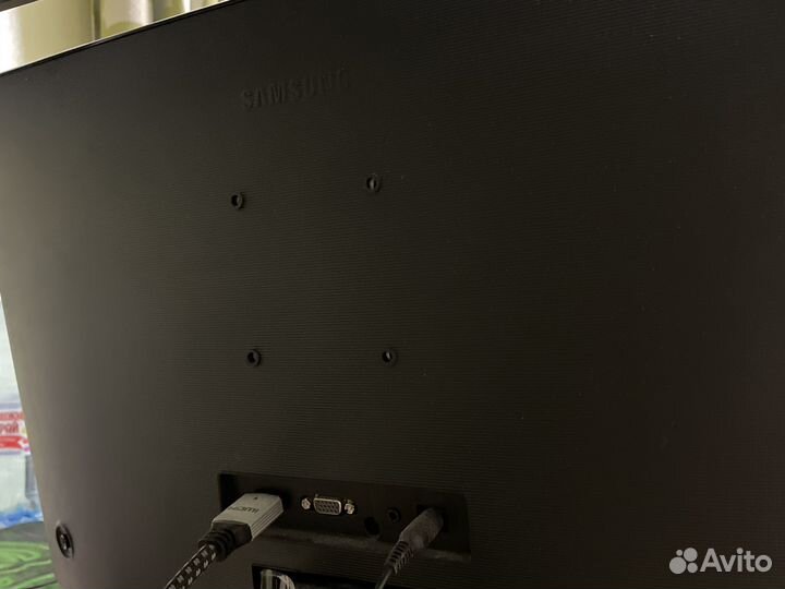 Монитор samsung 23.5 изогнутый C24F390FHI