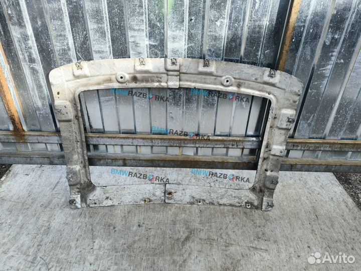 Тепловой экран глушителя BMW i8 I12 2015