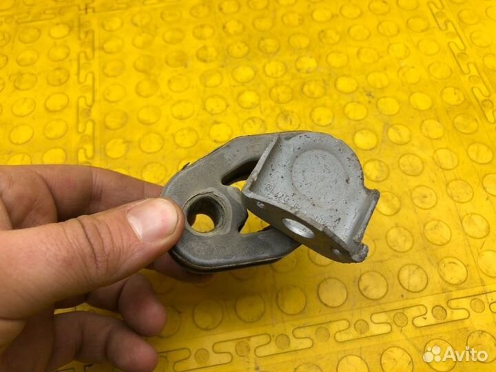 Подушка глушителя Skoda Rapid CWV 678727 2019