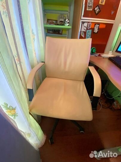 Компьютерное кресло