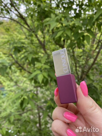 Clinique помада