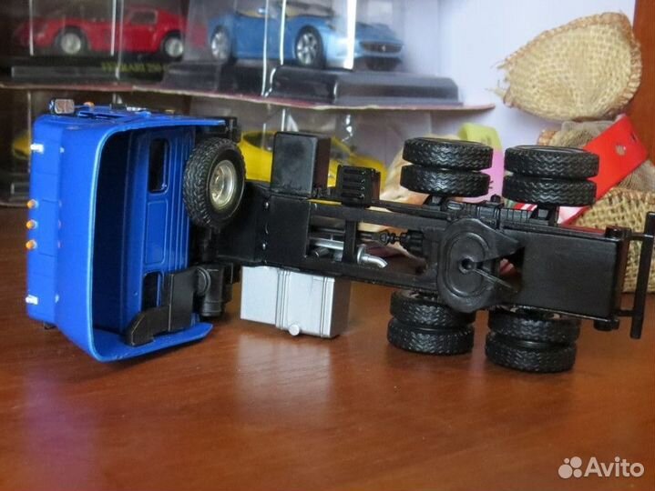 Модель Камаз 54115 тягач 1:43