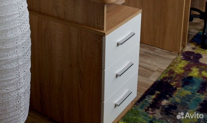 Стол письменный