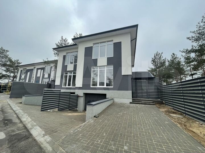 Дом 174 м² на участке 2,5 сот.