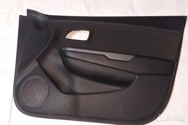 Обшивка двери передняя правая Kia Rio 2015г