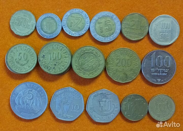 Монеты иностранные, принадлежности для монет