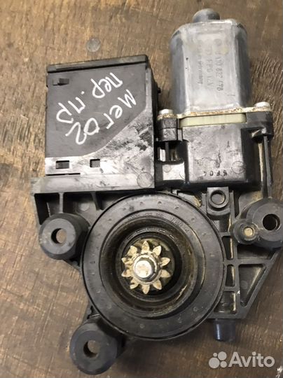 Рено флюенс моторчик стеклоподъемника правый