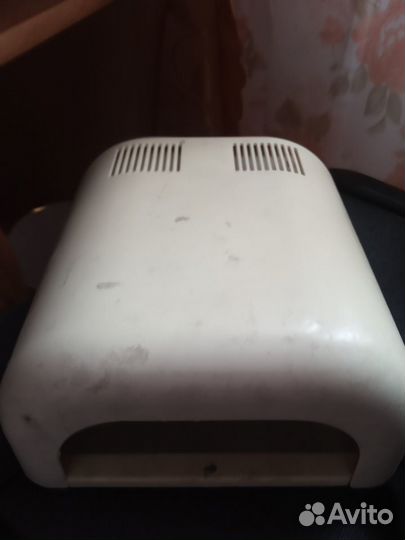 Лампа для ногтей