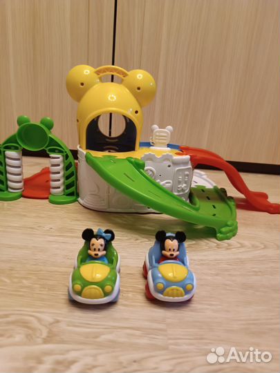 Развивающие игрушки Гараж Микки и Мини Маус