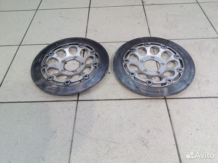 Передние тормозные диски Suzuki GSX-R 1100P 1992