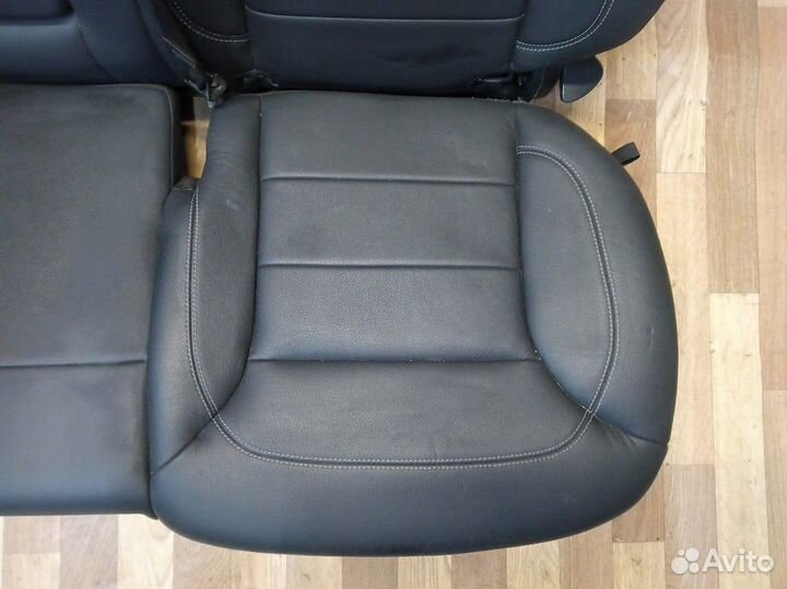 Задний диван Mercedes W166 ML черный со строчкой