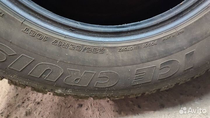 Bridgestone Ice Cruiser 7000 235/65 R17 108T