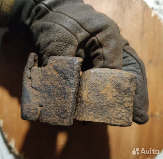 Старинный инструмент для работы с деревом