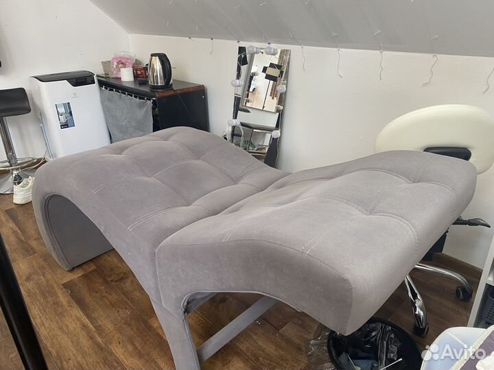 Анатомическая кушетка для наращивания ресниц