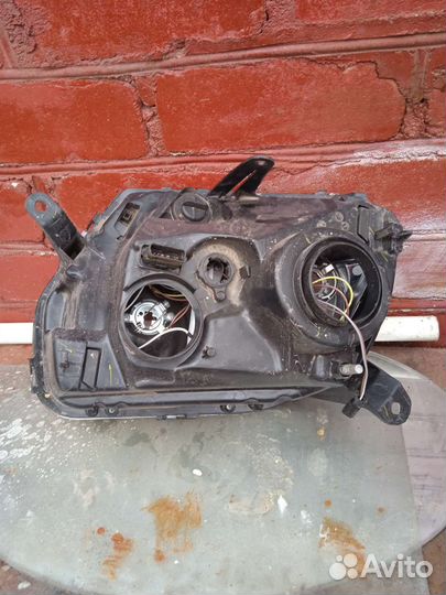 Фара на renault duster