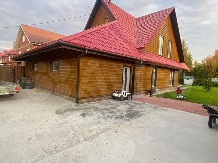 Дом 238,5 м² на участке 12 сот.