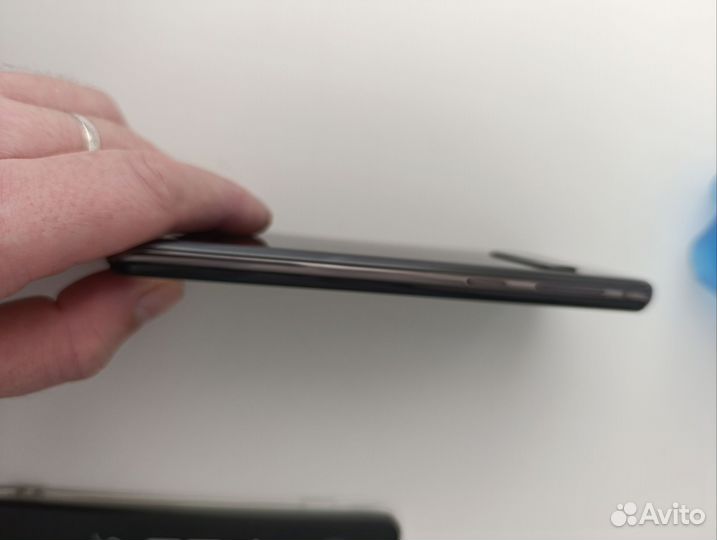 Samsung Galaxy S10, 8/128 ГБ