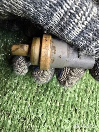 Датчик температуры Volkswagen Audi