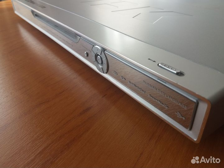 DVD плеер BBK DV725S