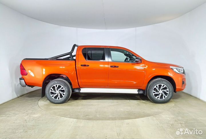 Toyota Hilux 2.4 AT, 2020, 49 750 км