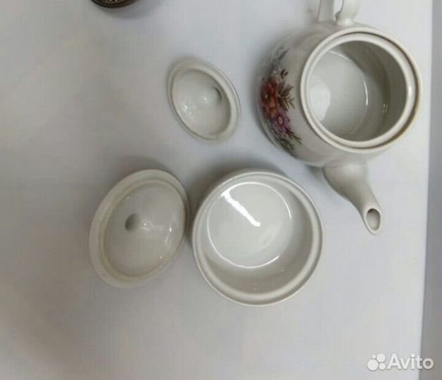 Заварочный чайник, сахарницы