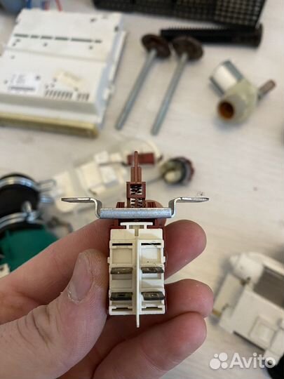 Запчасти на посудомоечную машину Electrolux