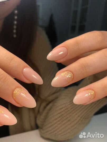 Маникюр и педикюр