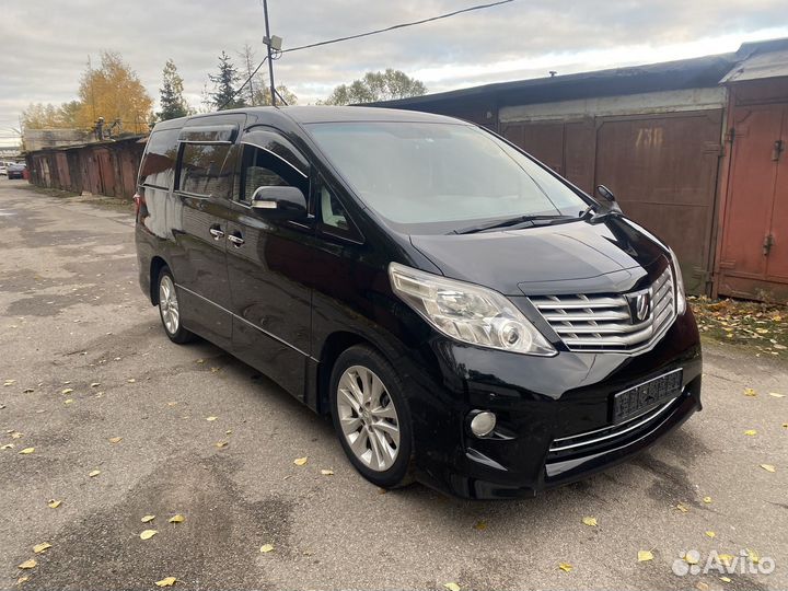 Toyota Alphard 2011