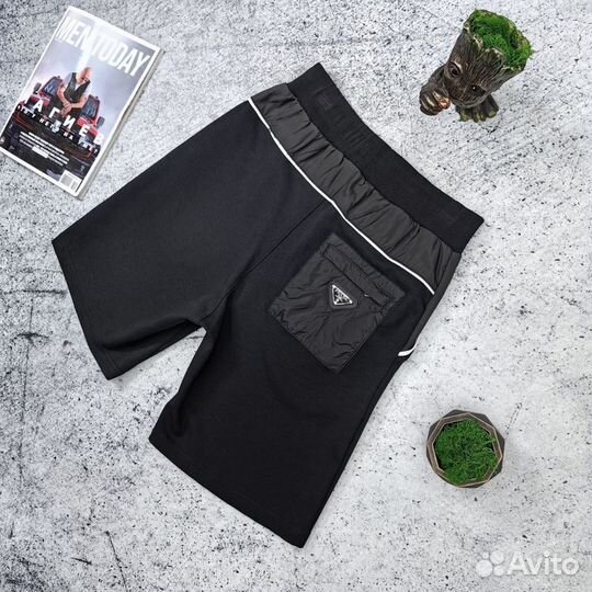 Спортивный костюм мужской prada