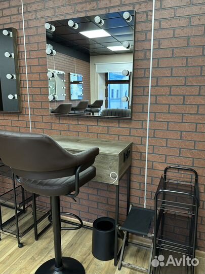 Рабочее место визажиста / бровиста / лэшмейкера