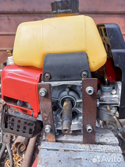 Продам двигатель с мотопомпы 2-х тактный 2.25 л. с