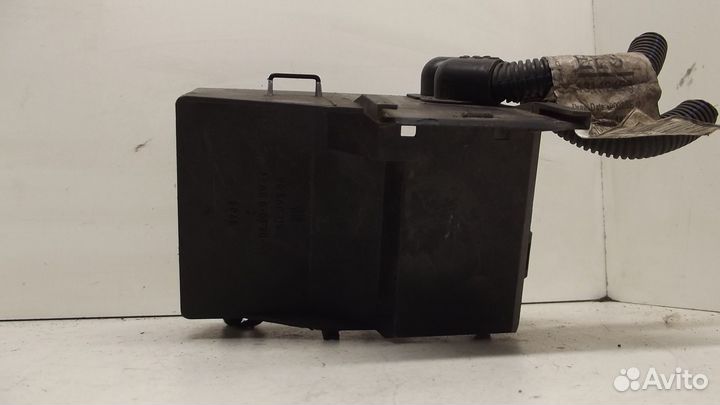 Блок монтажный реле 90560119 Опель Зафира 2003г 2л