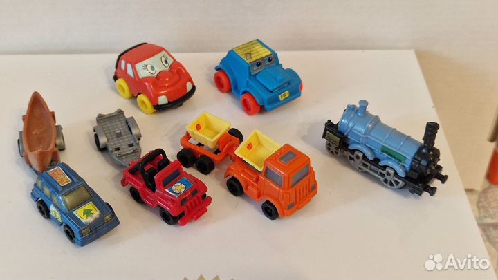 Игрушки из киндер сюрприза 1990-2000х