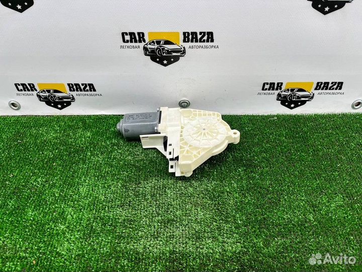 Моторчик стеклоподъемника передний левый L