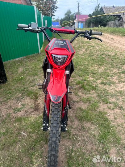 Кроссовый мотоцикл