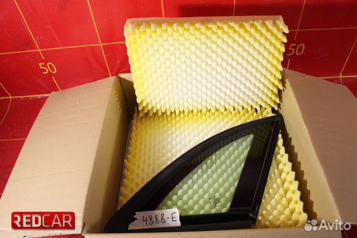 Стекло крыла зад правого глухое Mercedes W246 B (н