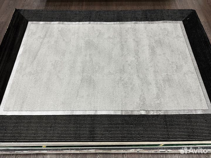 Ковер новый черный 200х290см